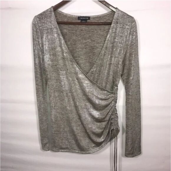 Women's Trouve Metallic Silver Gold Long Sleeve Wrap Top - Picture 2 of 11